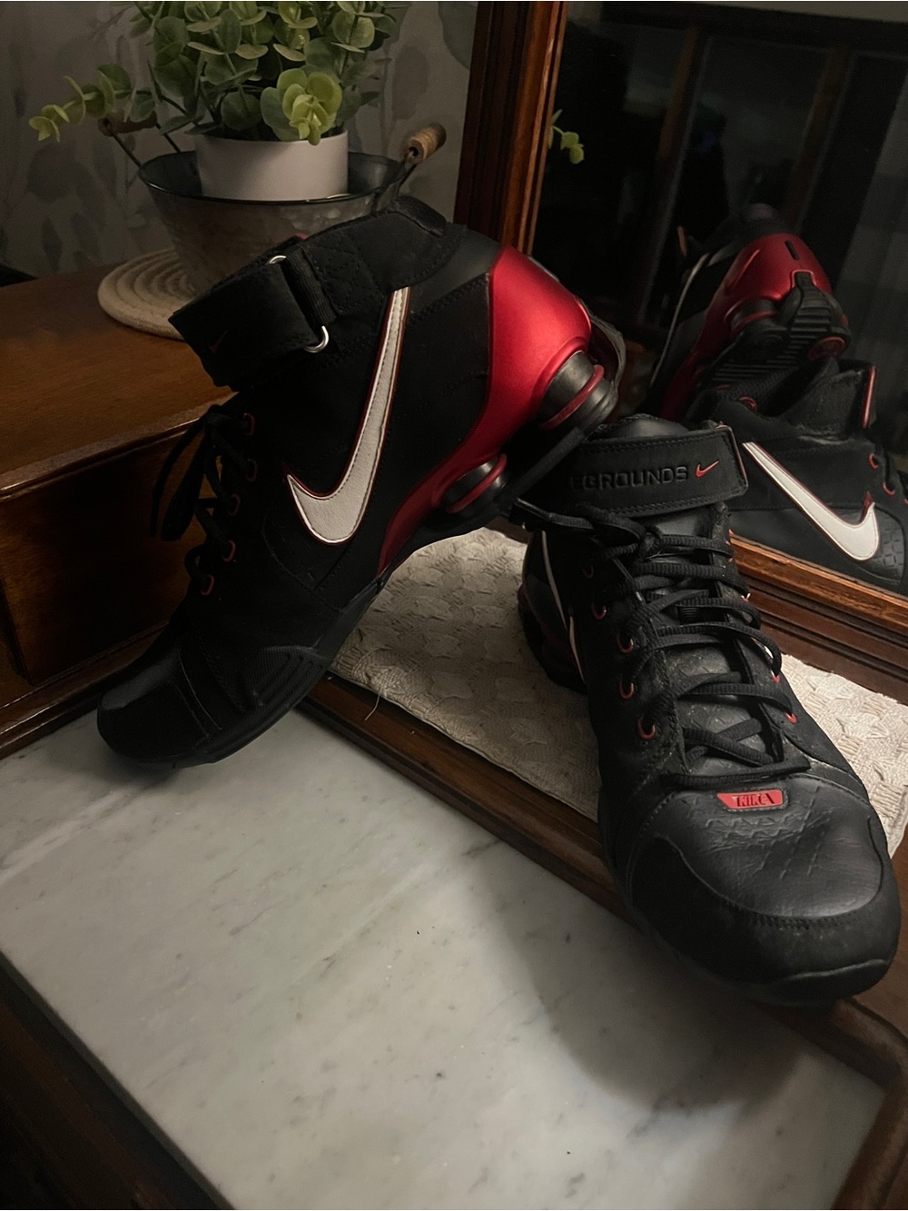 NIKE Vintage 2004 Shox Explosive High Top Basketball Sneakers Black Red Men's 11